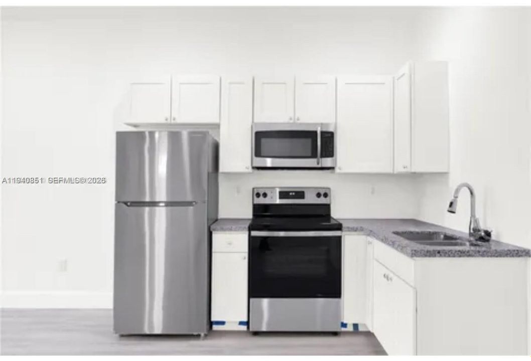 For Rent: $3,200 (3 beds, 2 baths, 2028 Square Feet)