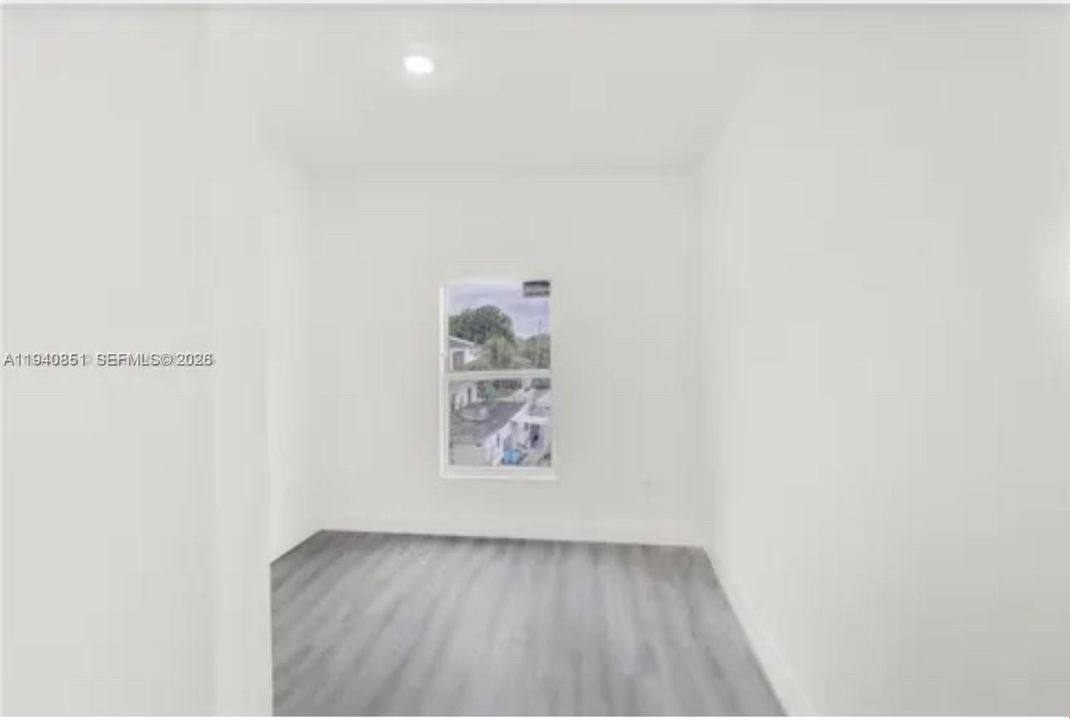 For Rent: $3,200 (3 beds, 2 baths, 2028 Square Feet)