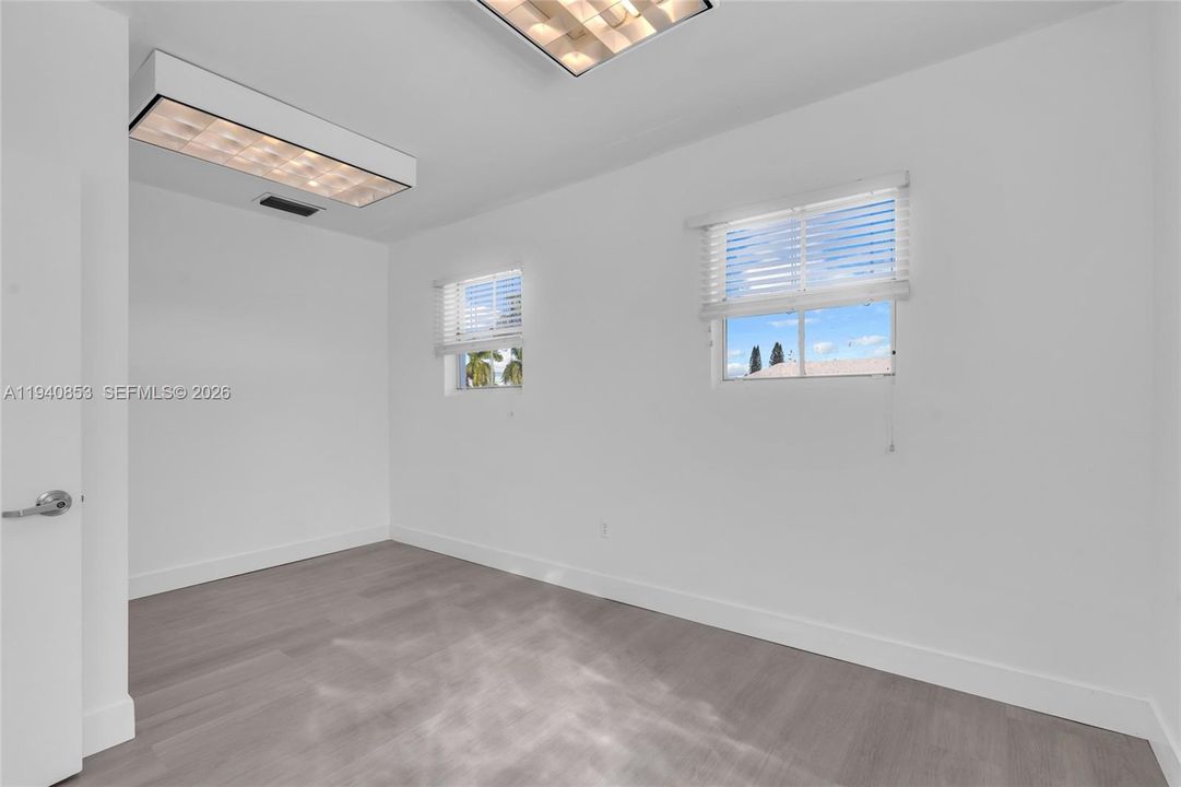 В аренду: $34 (0 спален, 0 ванн, 0 Квадратных фут)