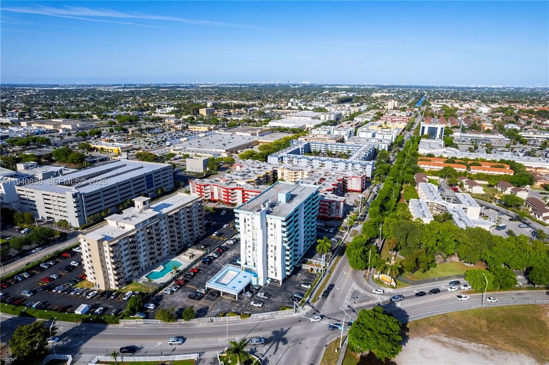 出租: $2,100 (1 贝兹, 1 浴室, 712 平方英尺)