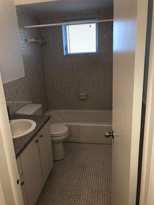 出租: $1,650 (1 贝兹, 1 浴室, 650 平方英尺)