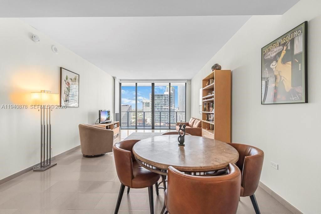 For Sale: $949,500 (2 beds, 2 baths, 1193 Square Feet)