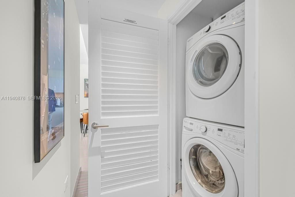 For Sale: $949,500 (2 beds, 2 baths, 1193 Square Feet)