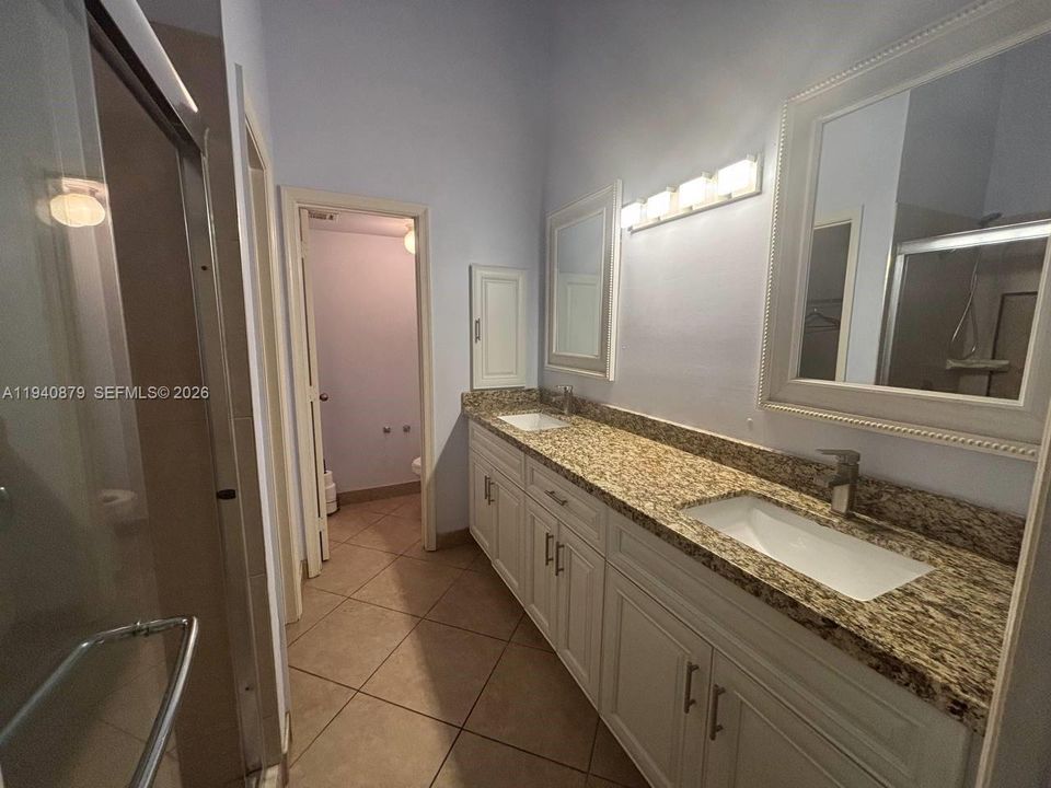 На продажу: $379,900 (3 спален, 2 ванн, 1395 Квадратных фут)