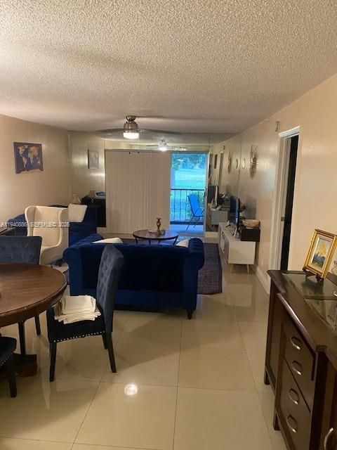 En Venta: $170,000 (2 camas, 2 baños, 1100 Pies cuadrados)