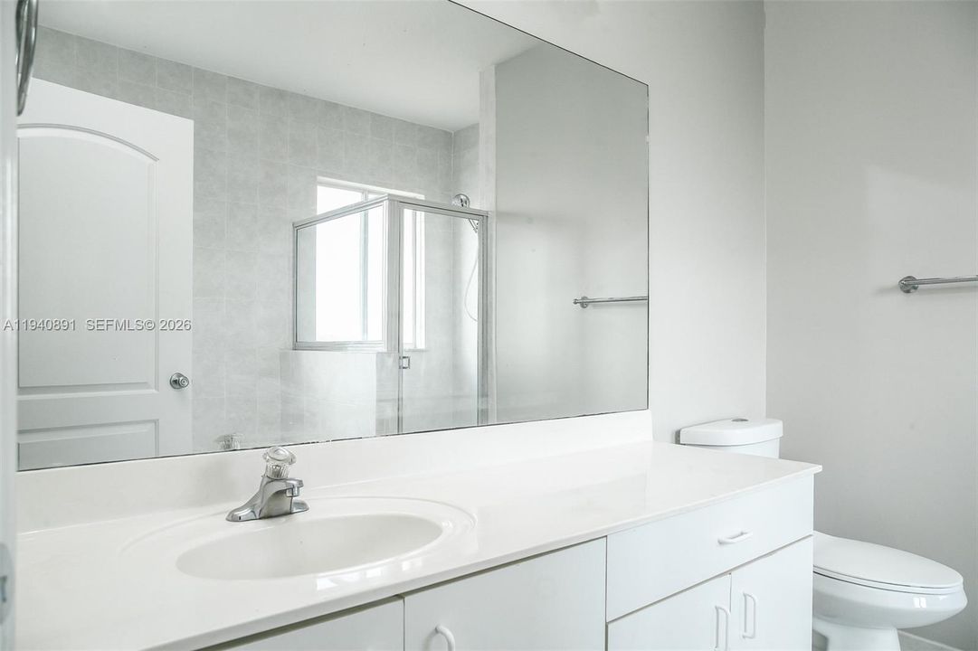 В аренду: $2,655 (3 спален, 2 ванн, 2043 Квадратных фут)