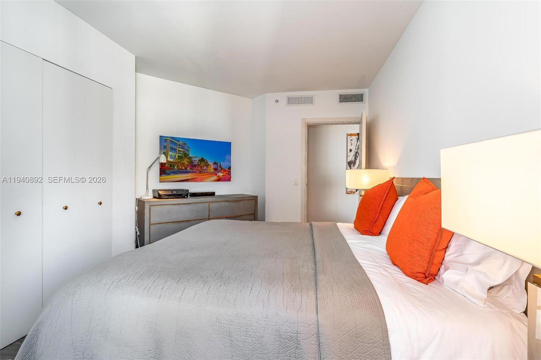 For Rent: $7,200 (2 beds, 2 baths, 1152 Square Feet)