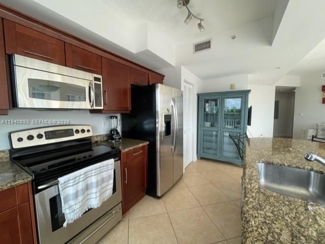 For Rent: $3,500 (2 beds, 2 baths, 1164 Square Feet)