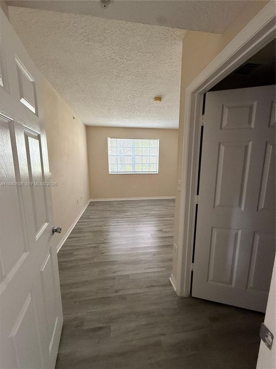 出租: $2,400 (2 贝兹, 2 浴室, 1130 平方英尺)