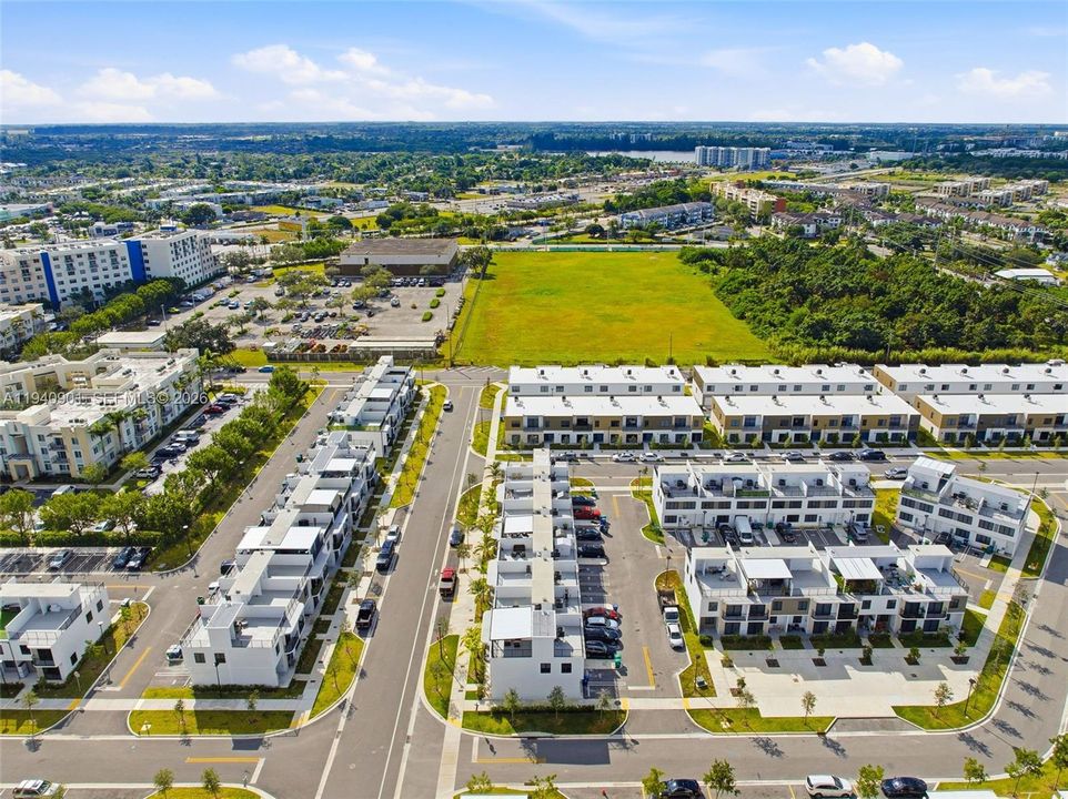 For Sale: $460,000 (4 beds, 3 baths, 1398 Square Feet)