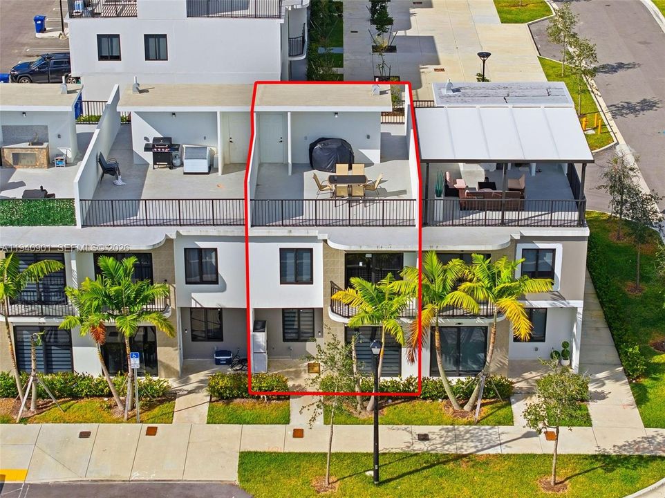 For Sale: $460,000 (4 beds, 3 baths, 1398 Square Feet)