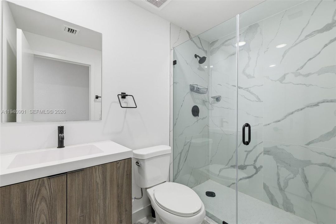 For Sale: $460,000 (4 beds, 3 baths, 1398 Square Feet)