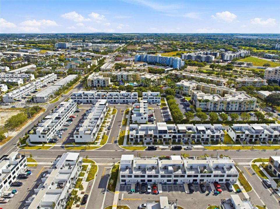 For Sale: $460,000 (4 beds, 3 baths, 1398 Square Feet)