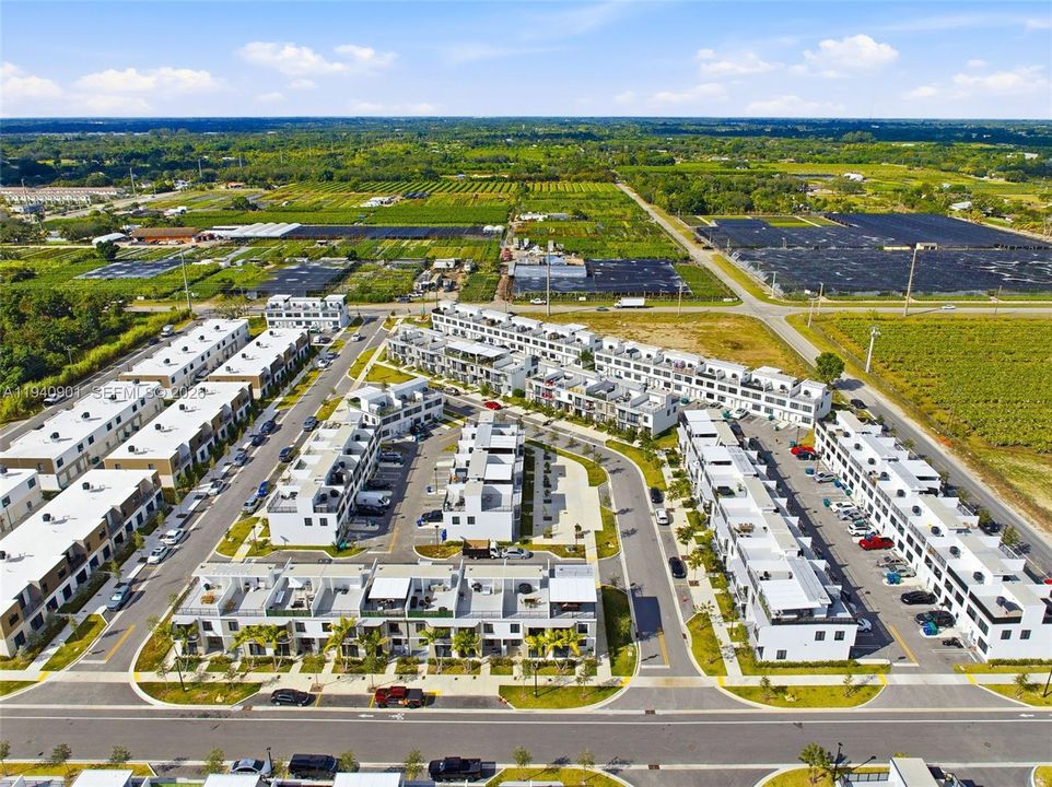 For Sale: $460,000 (4 beds, 3 baths, 1398 Square Feet)