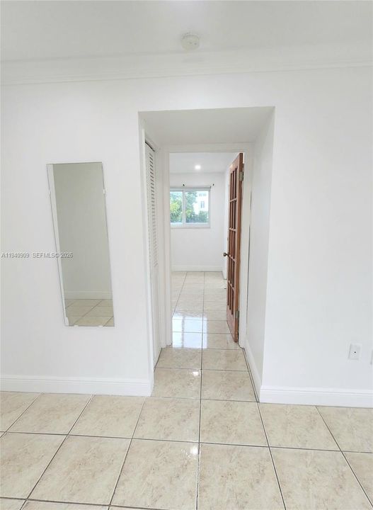 For Rent: $2,550 (2 beds, 2 baths, 929 Square Feet)