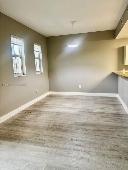 Active With Contract: $420,000 (3 beds, 2 baths, 1256 Square Feet)