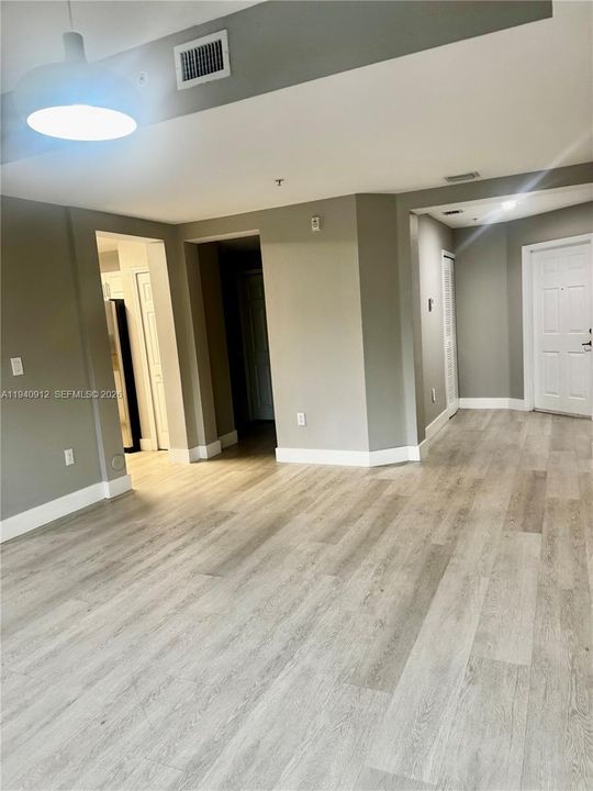 Active With Contract: $420,000 (3 beds, 2 baths, 1256 Square Feet)