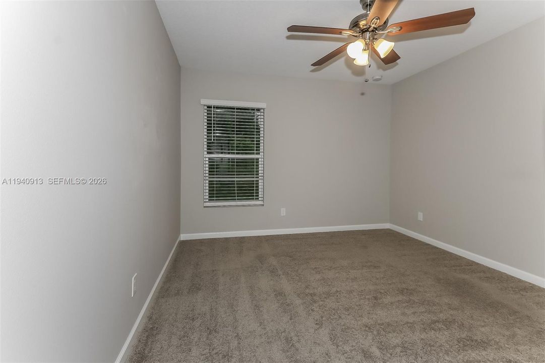 出租: $2,330 (3 贝兹, 2 浴室, 1590 平方英尺)