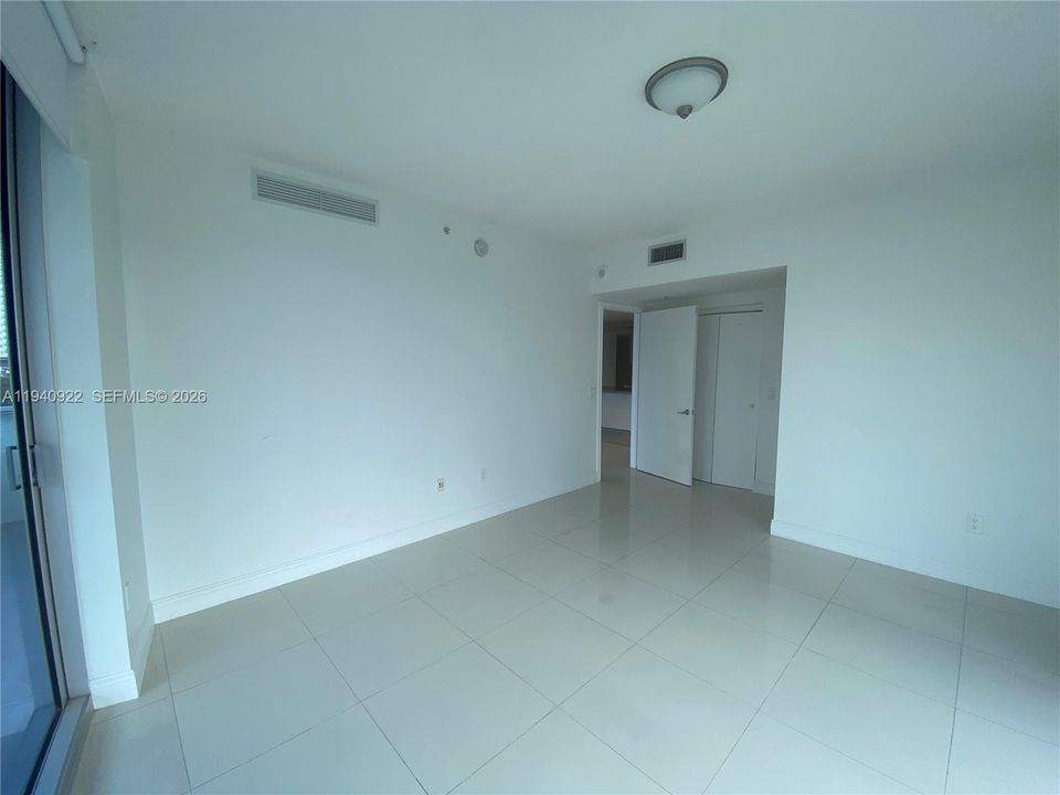 В аренду: $3,575 (2 спален, 2 ванн, 1350 Квадратных фут)