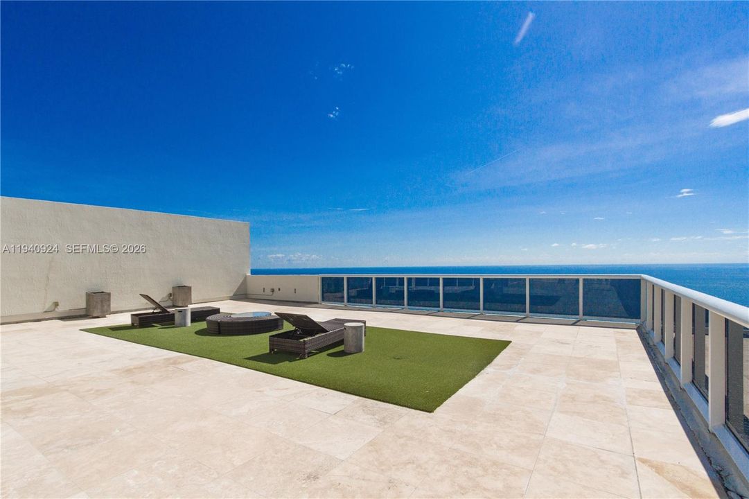 For Rent: $13,000 (3 beds, 4 baths, 2538 Square Feet)