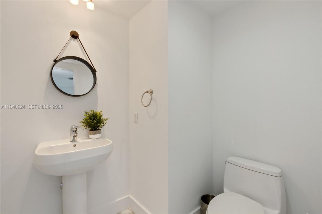 For Rent: $13,000 (3 beds, 4 baths, 2538 Square Feet)