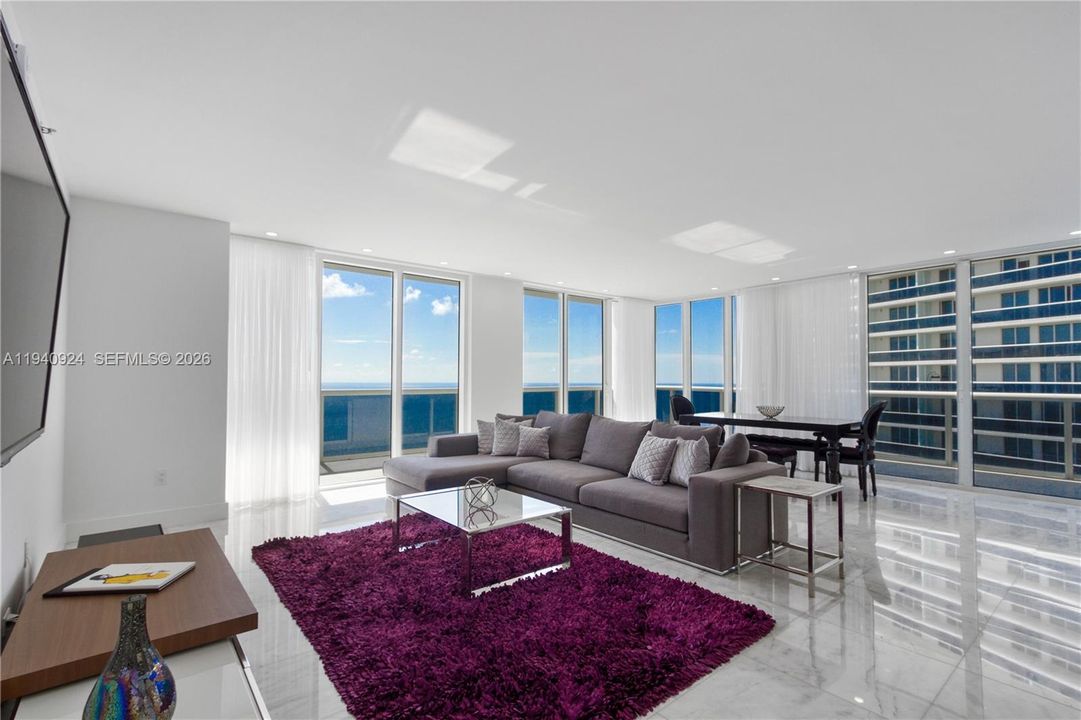 For Rent: $13,000 (3 beds, 4 baths, 2538 Square Feet)