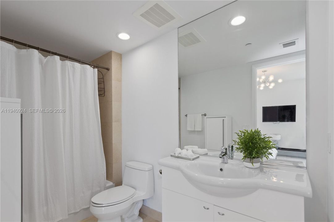 For Rent: $13,000 (3 beds, 4 baths, 2538 Square Feet)