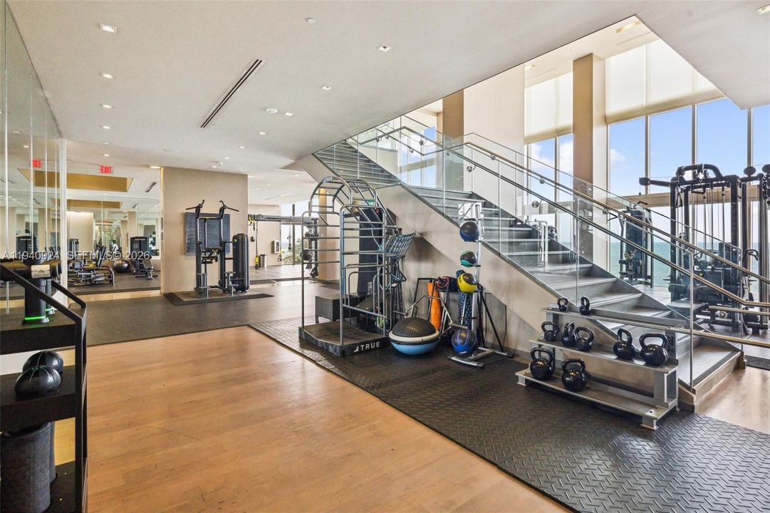 For Rent: $13,000 (3 beds, 4 baths, 2538 Square Feet)