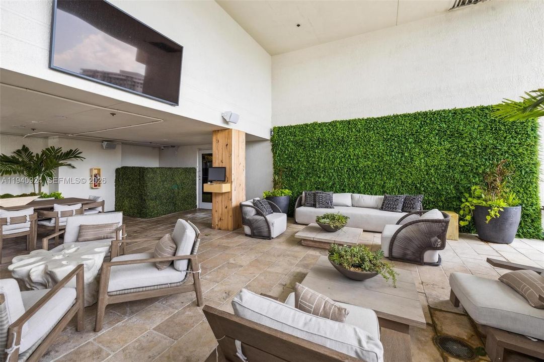 For Rent: $13,000 (3 beds, 4 baths, 2538 Square Feet)