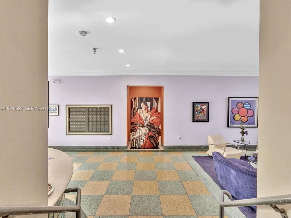 For Sale: $490,000 (1 beds, 1 baths, 510 Square Feet)