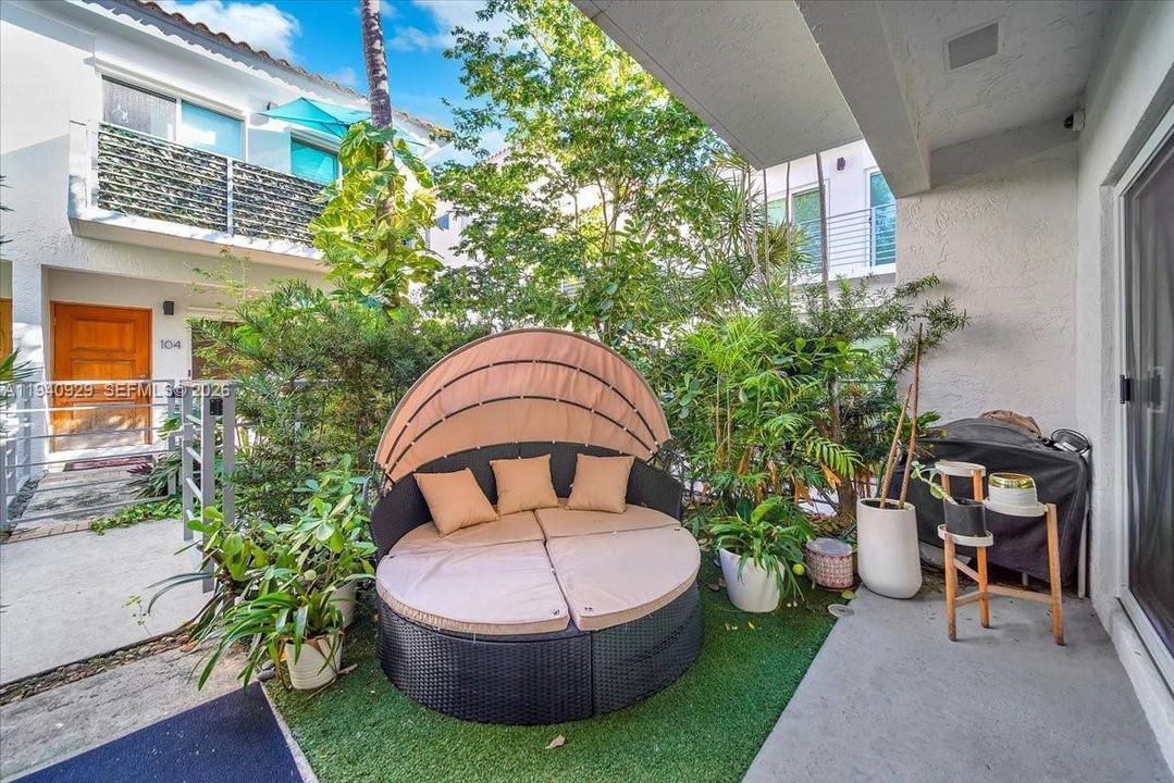 待售: $2,099,000 (3 贝兹, 2 浴室, 1270 平方英尺)