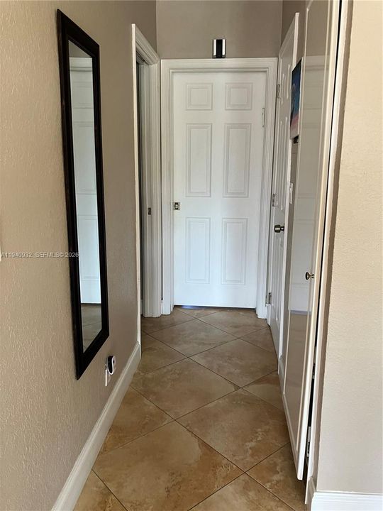 出租: $1,700 (1 贝兹, 1 浴室, 630 平方英尺)