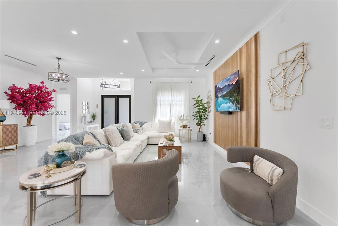 待售: $2,200,000 (5 贝兹, 3 浴室, 3104 平方英尺)