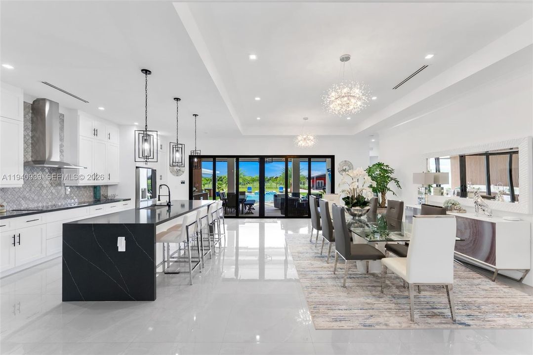 待售: $2,200,000 (5 贝兹, 3 浴室, 3104 平方英尺)