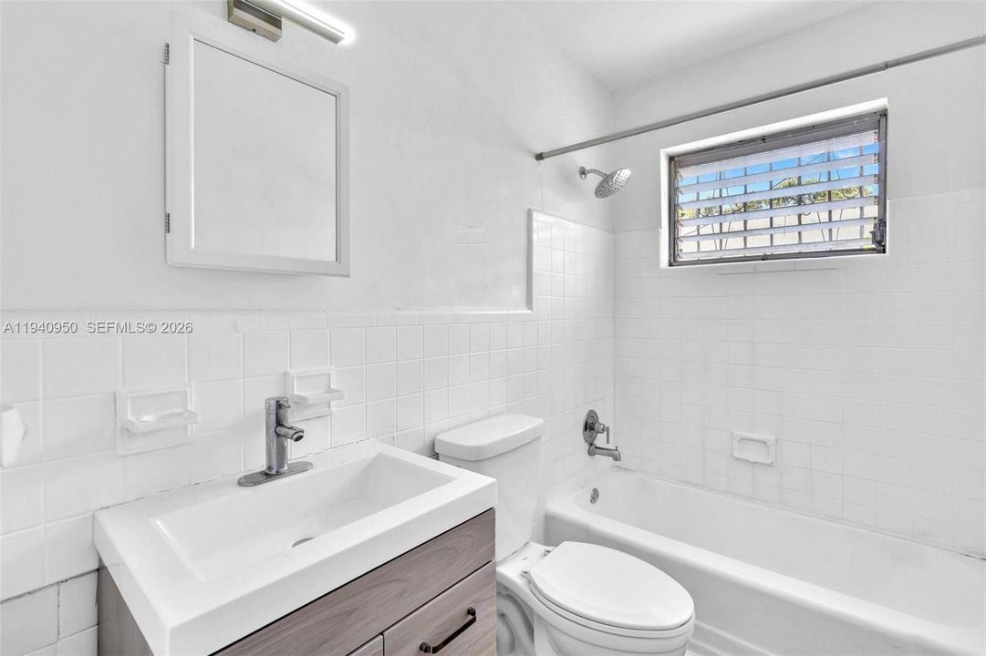 待售: $849,000 (0 贝兹, 0 浴室, 1540 平方英尺)