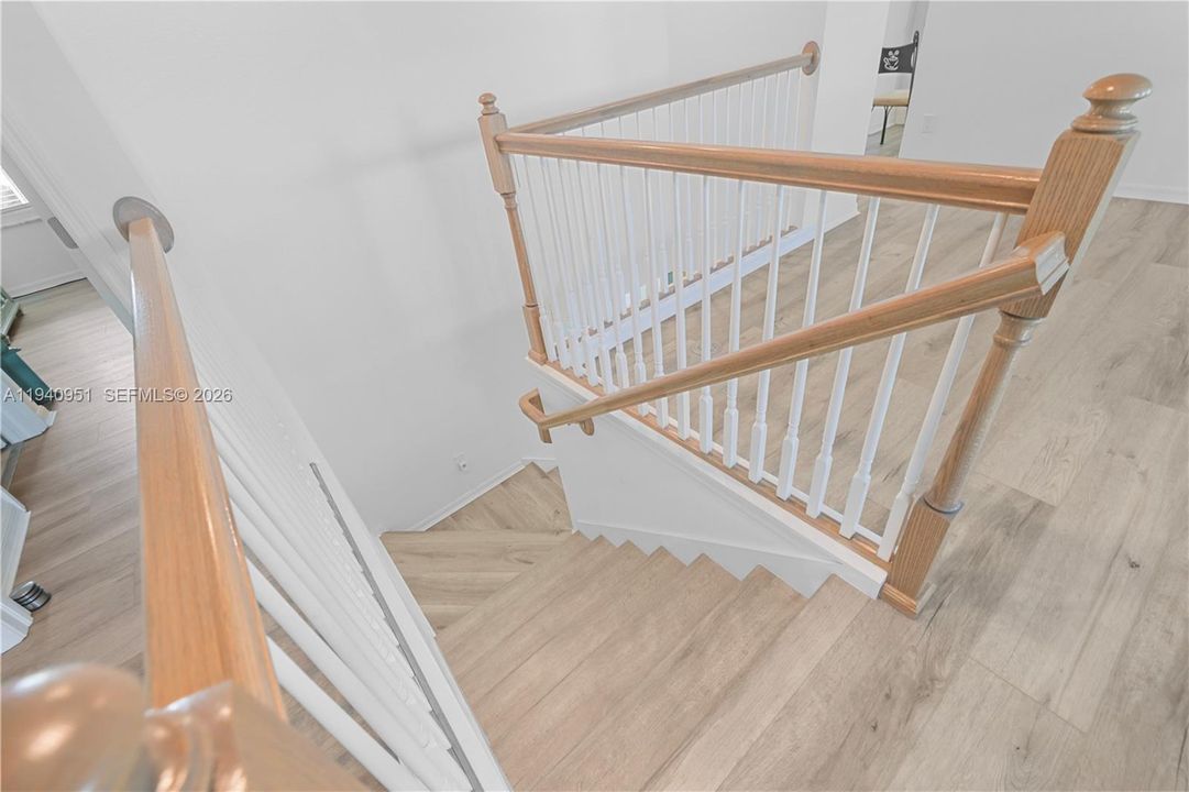 En Venta: $649,499 (5 camas, 4 baños, 3283 Pies cuadrados)