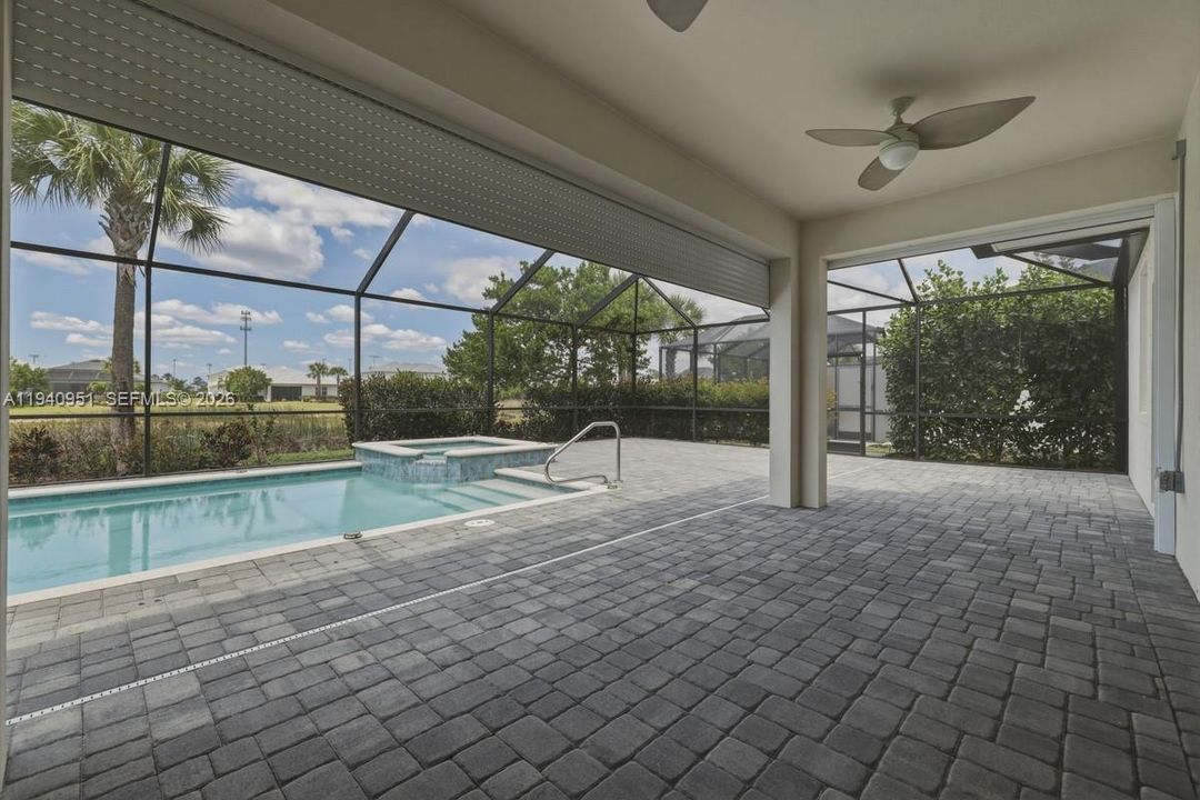 En Venta: $649,499 (5 camas, 4 baños, 3283 Pies cuadrados)
