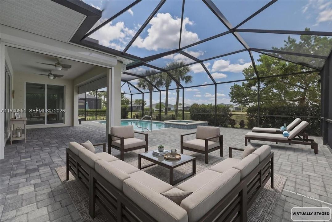 En Venta: $649,499 (5 camas, 4 baños, 3283 Pies cuadrados)
