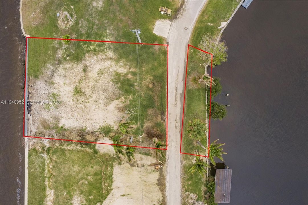 En Venta: $550,000 (0.16 acres)