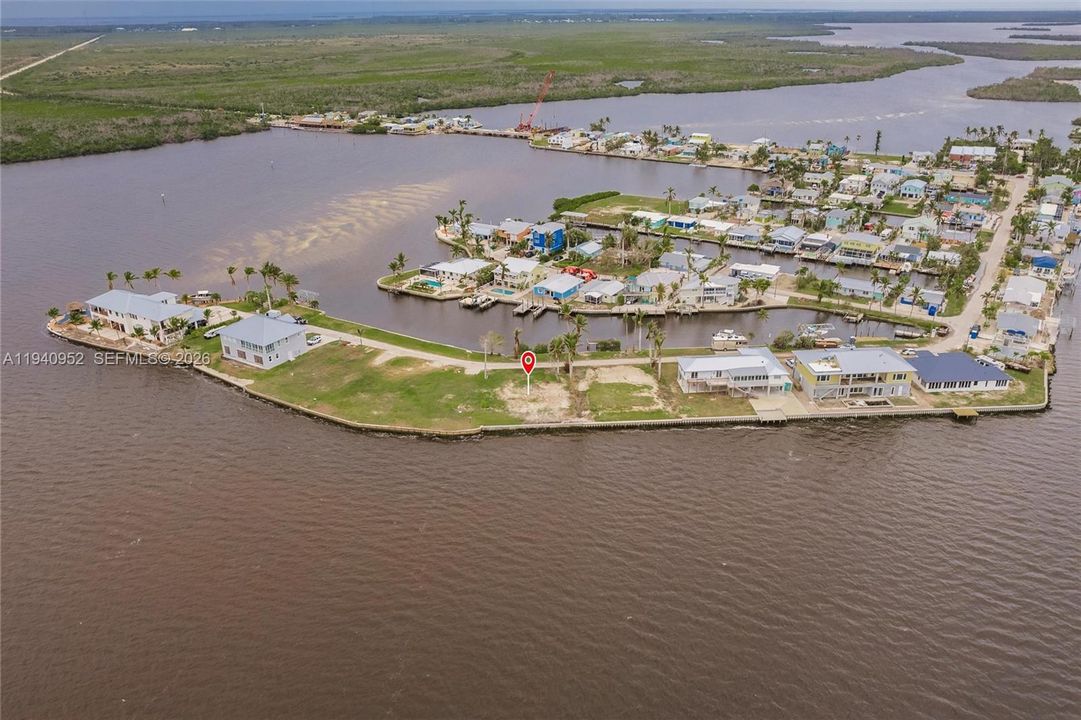 En Venta: $550,000 (0.16 acres)