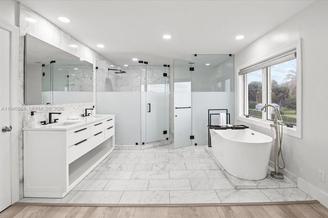 Недавно продано: $2,299,999 (6 спален, 6 ванн, 5342 Квадратных фут)