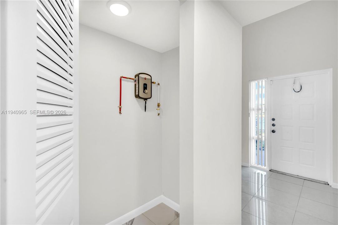 出租: $3,000 (3 贝兹, 2 浴室, 1492 平方英尺)