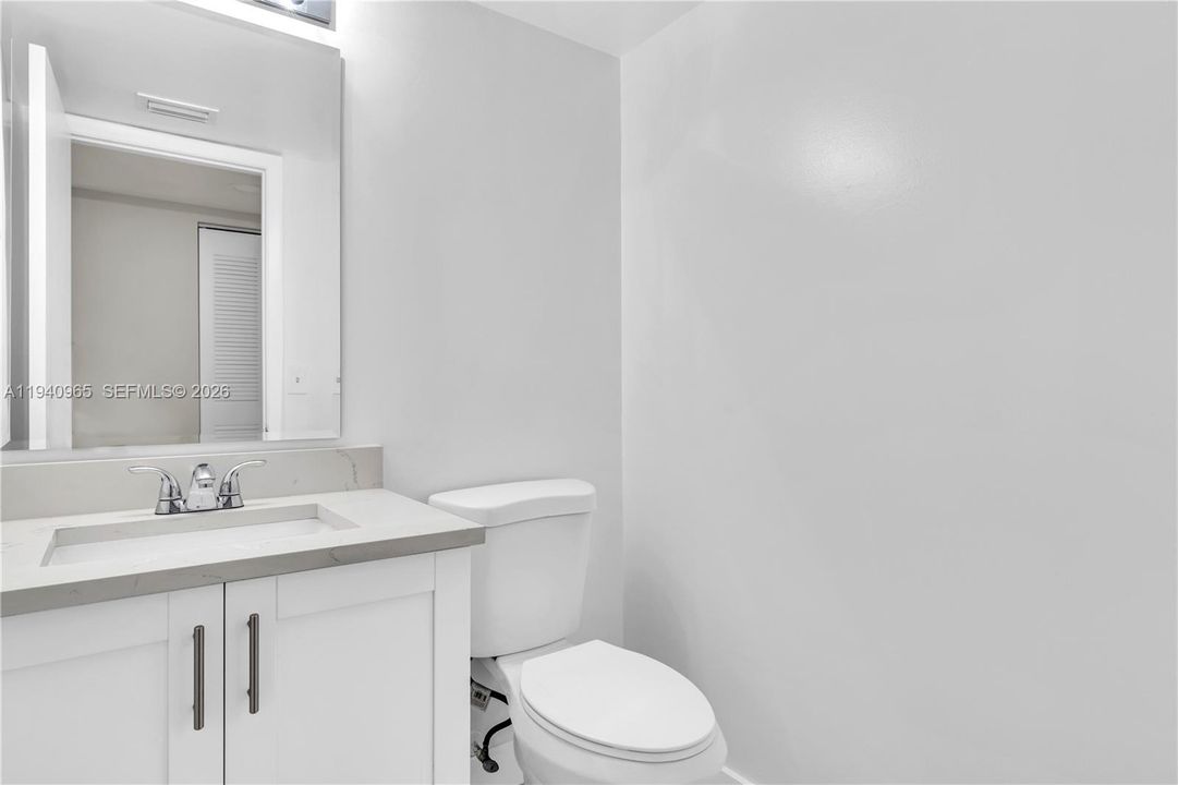 出租: $3,000 (3 贝兹, 2 浴室, 1492 平方英尺)