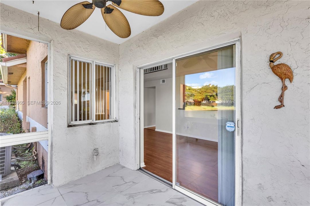 出租: $3,000 (3 贝兹, 2 浴室, 1492 平方英尺)