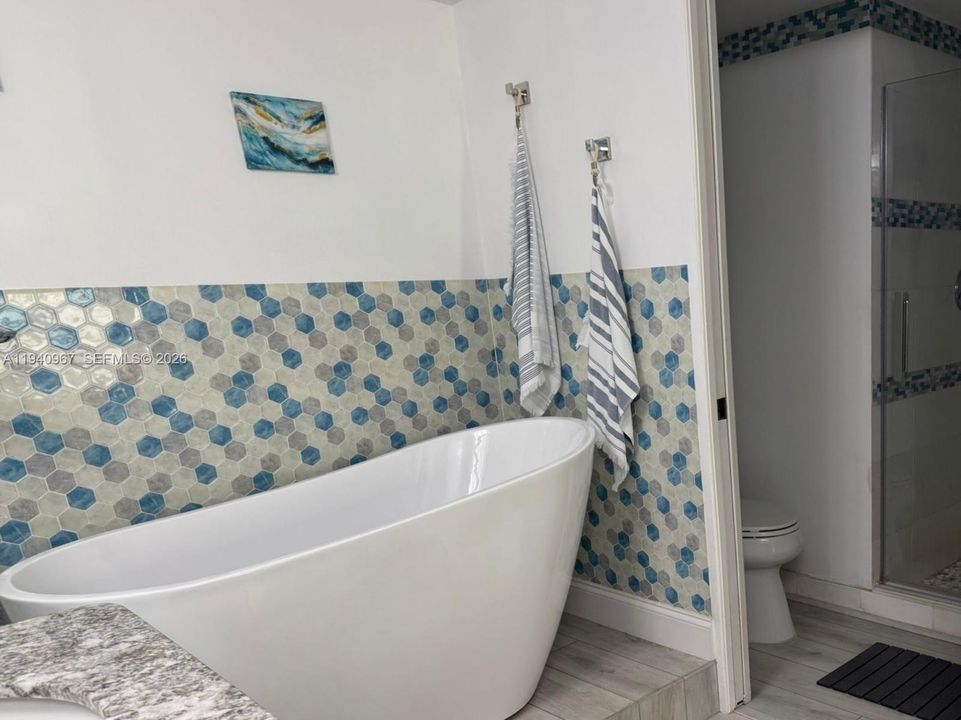 На продажу: $449,000 (2 спален, 2 ванн, 1091 Квадратных фут)