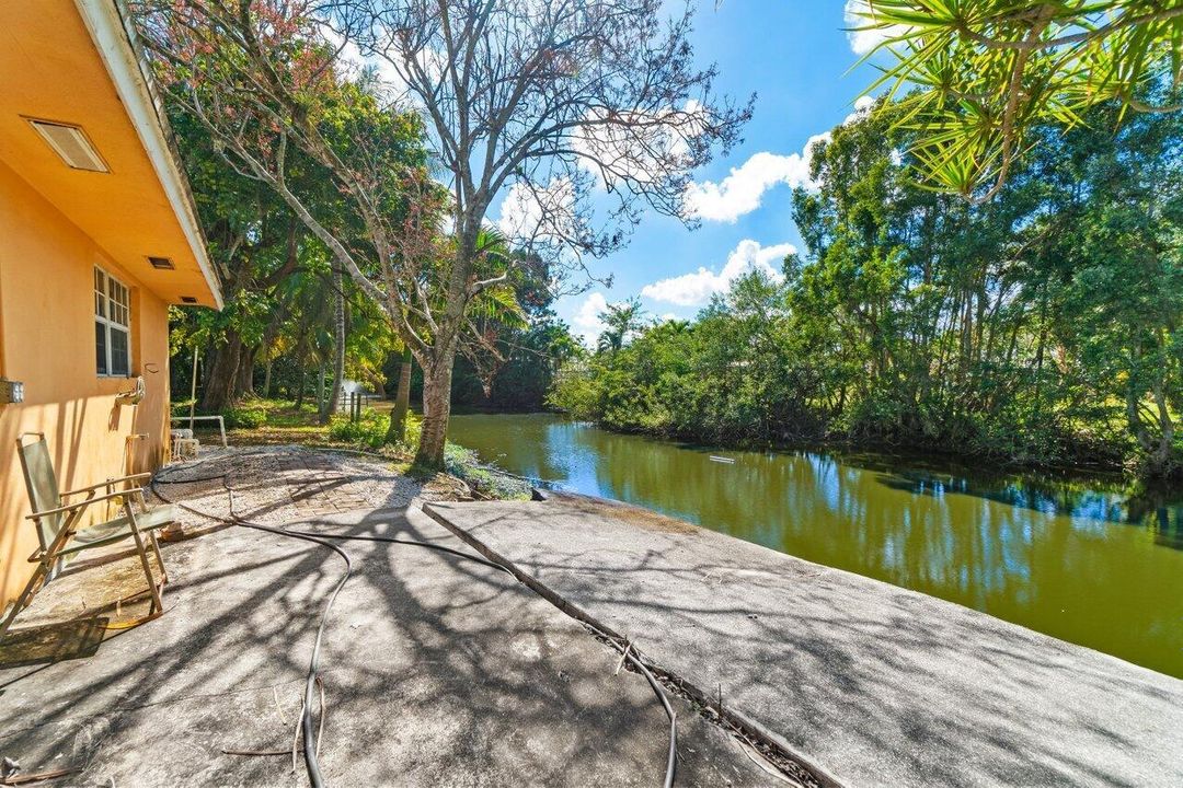 Lake behind the guest home