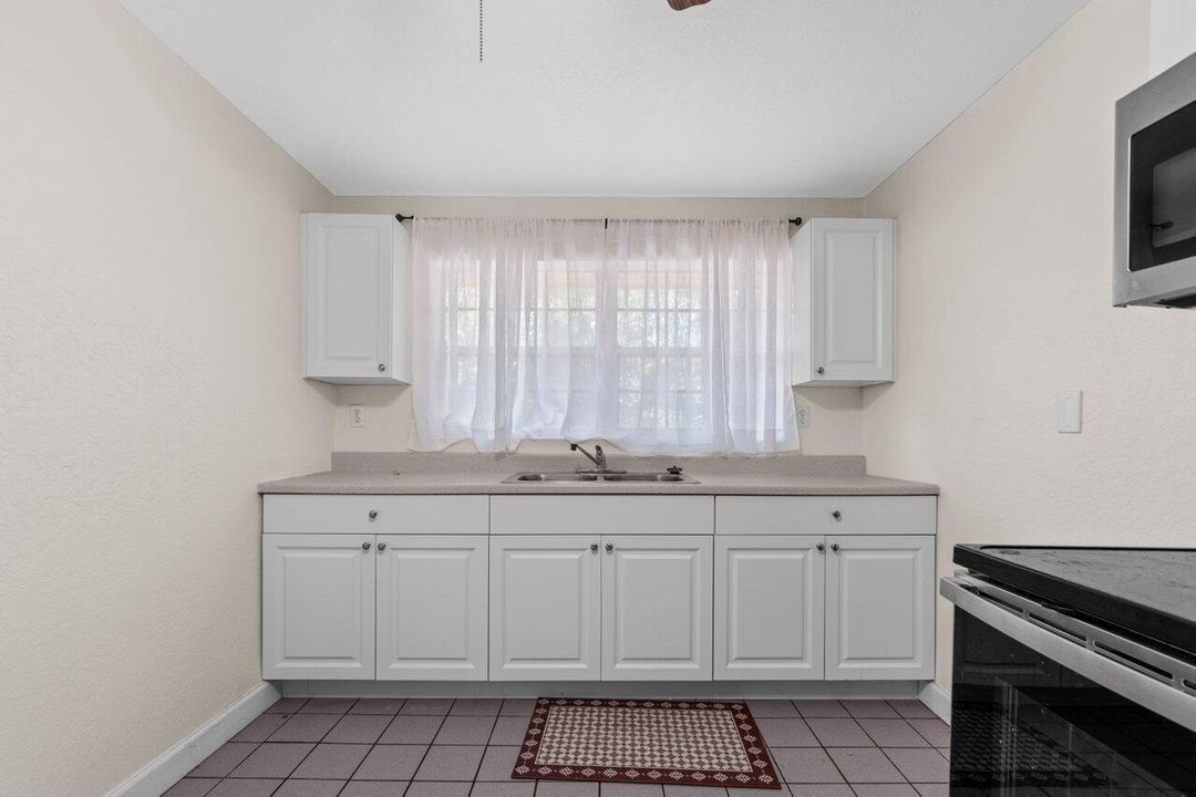 Guest house kitchen