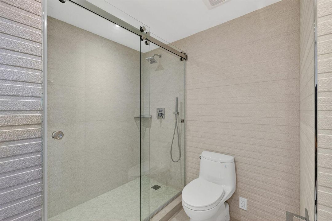 Guest Bath 2