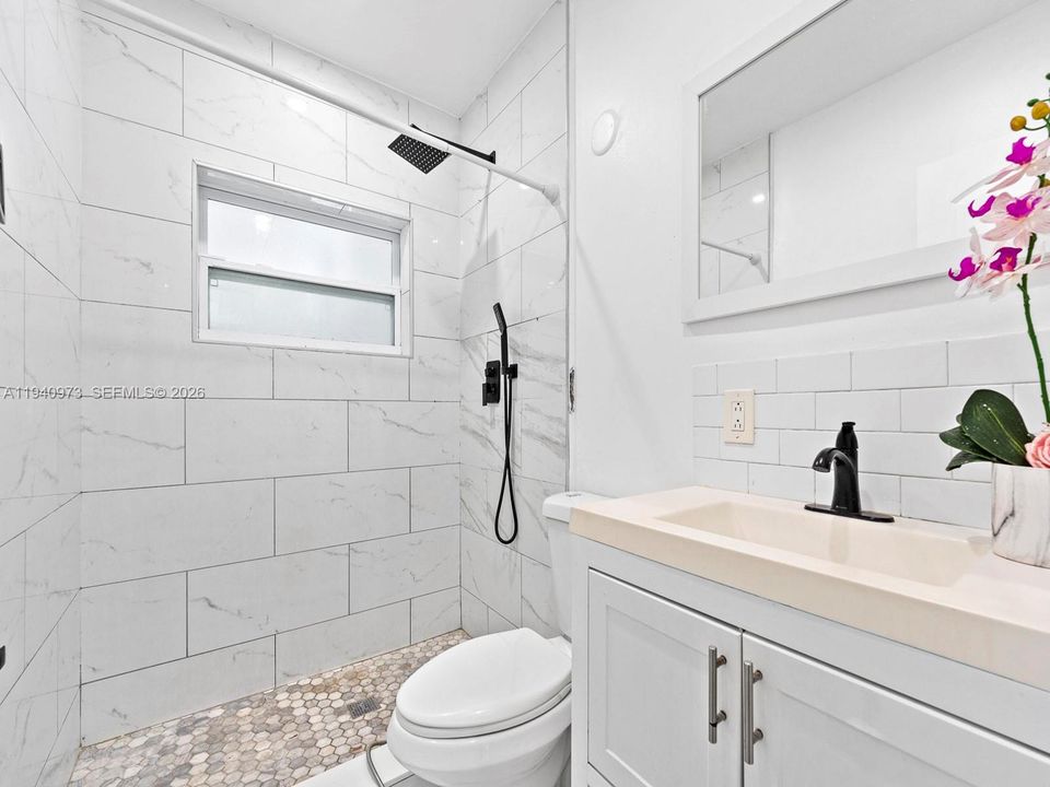 For Sale: $710,000 (0 beds, 0 baths, 1160 Square Feet)