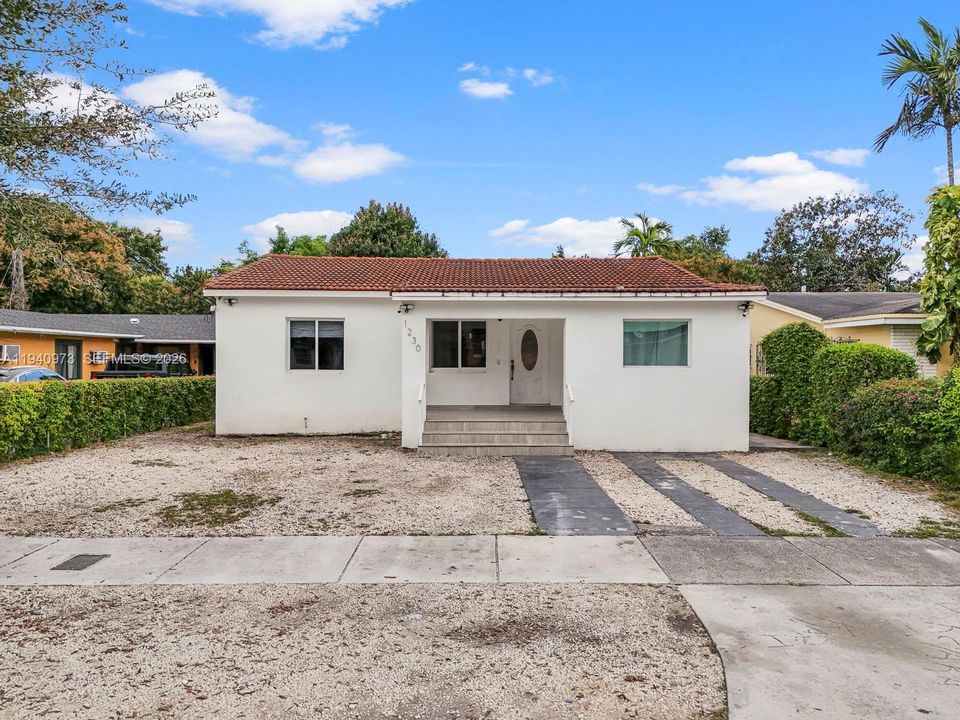 For Sale: $710,000 (0 beds, 0 baths, 1160 Square Feet)